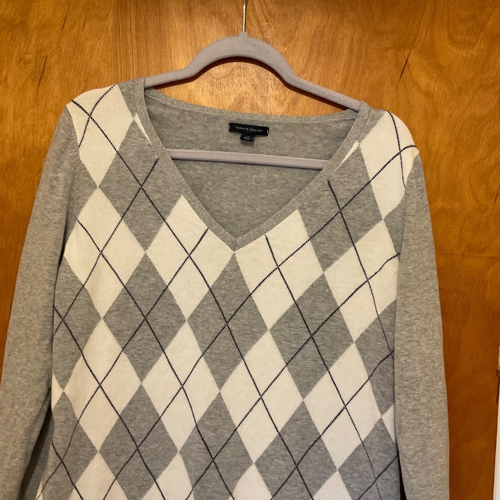 Tommy Hilfiger Women's V-Neck Argyle Sweater Gray Sz L - Picture 2 of 13
